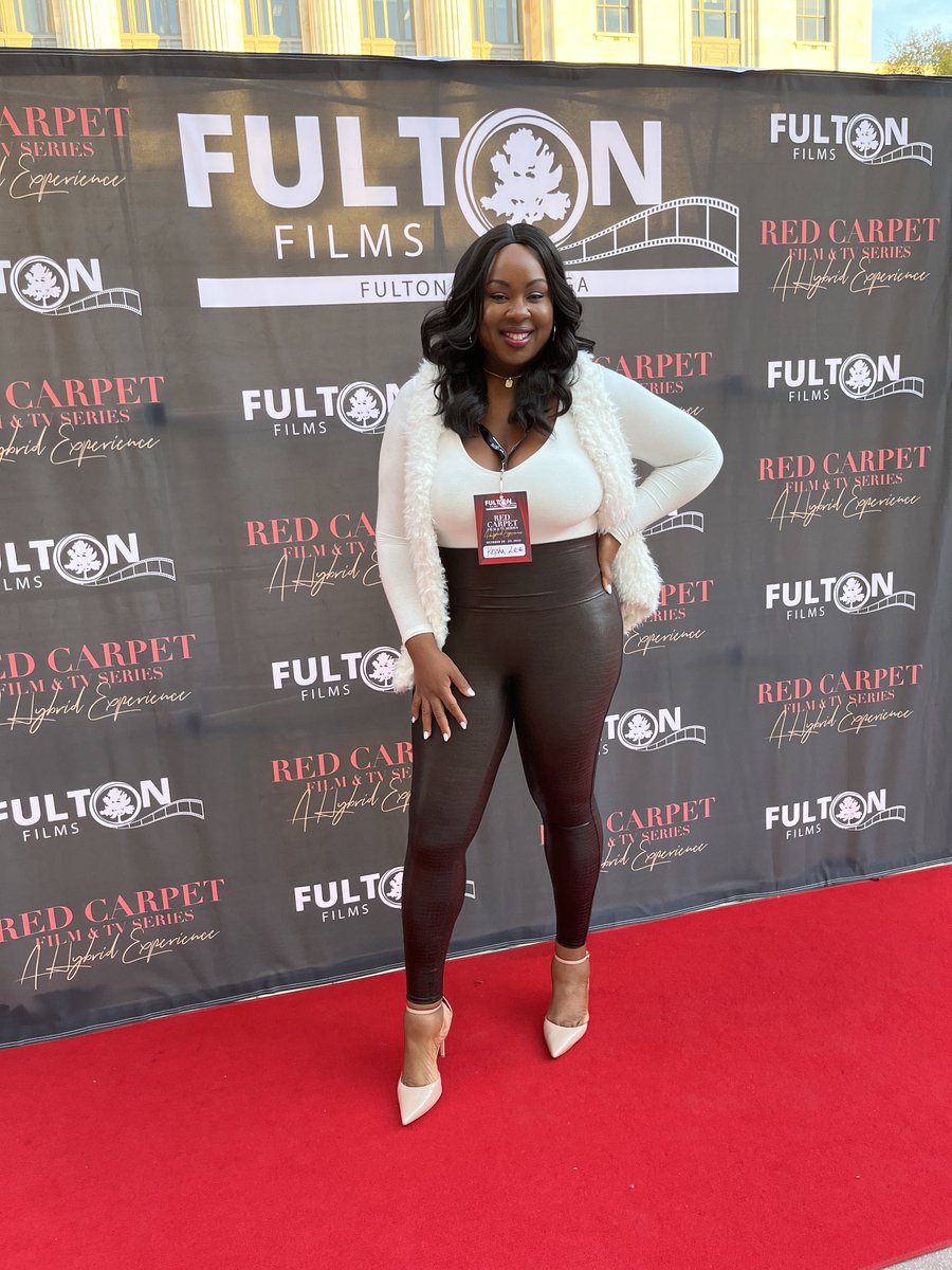 KeyshaLeeTV's tweet photo. Cheers to an amazing Red Carpet Film &amp; TV Series @Fulton_Films https://t.co/izTKDe0f77