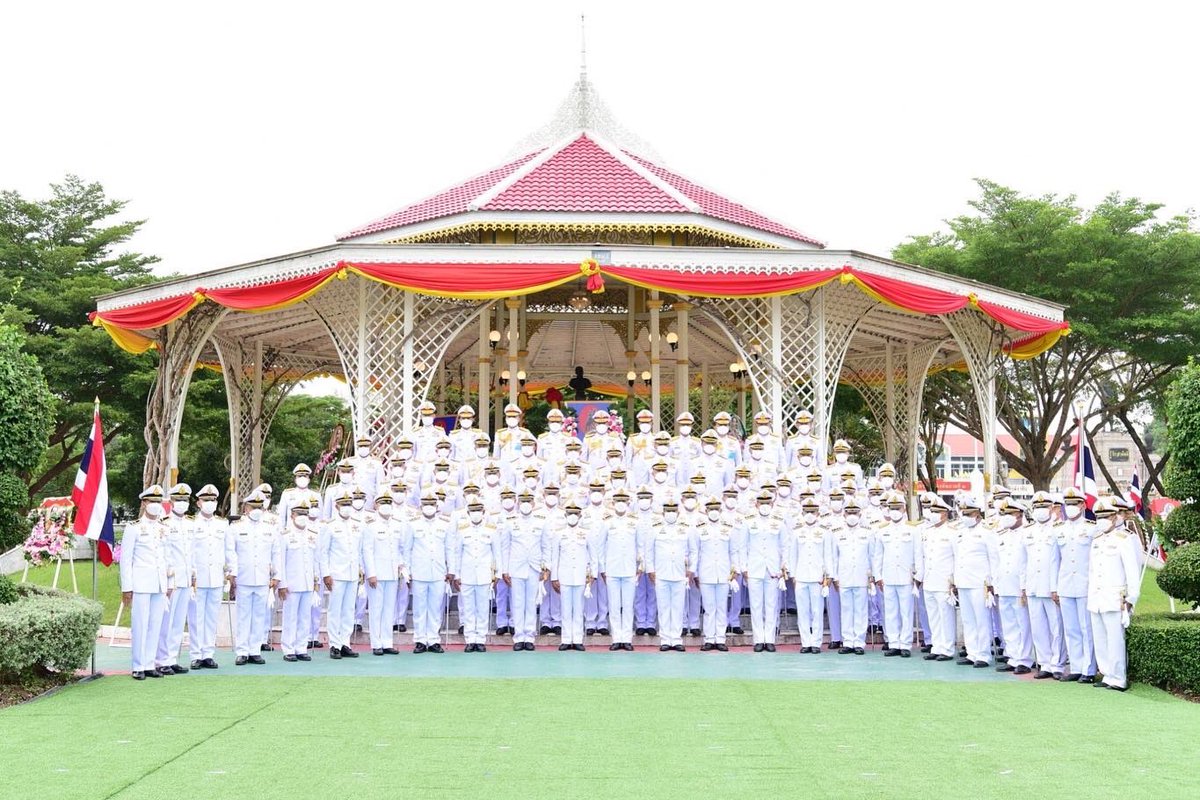 ascom2army2's tweet image. “บชร.2 ร่วมพิธีวางพวงมาลา น้อมรำลึกในพระมหากรุณาธิคุณ ในหลวง ร.5 วันปิยมหาราช”

#วันปิยะมหาราช
#รัชกาลที่5
#เรารักสถาบันพระมหากษัตริย์
#กองทัพภาคที่2
#กองบัญชาการช่วยรบที่2