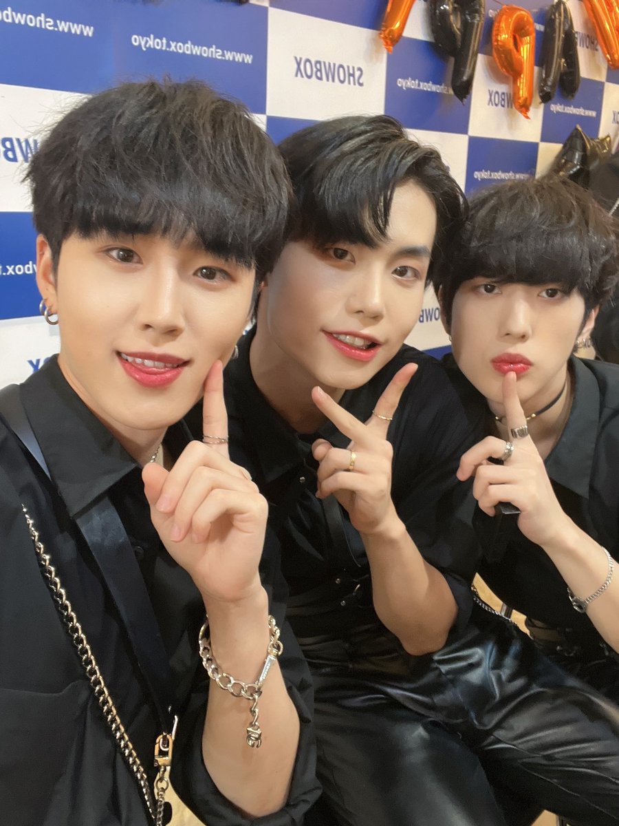 HourlyBlklvl's tweet photo. ♡ ♡ ♡ Black Level ♡ ♡ ♡
#BLACK_LEVEL #블랙레벨 @Blacklevel_twt #Younghoon #Intae #Ze_u https://t.co/nLHgVlvPMl