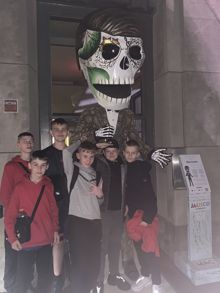 AitkenMaths's tweet photo. Another amazing day in #NewYork with @acc_academy we visited Liberty Island, Wall Street, 9/11 memorial, had a great meal, Top of the Rock and lots of walking. @UnitedLearning #educationwithcharacter #TEAMvalues https://t.co/1SnfQecTVk