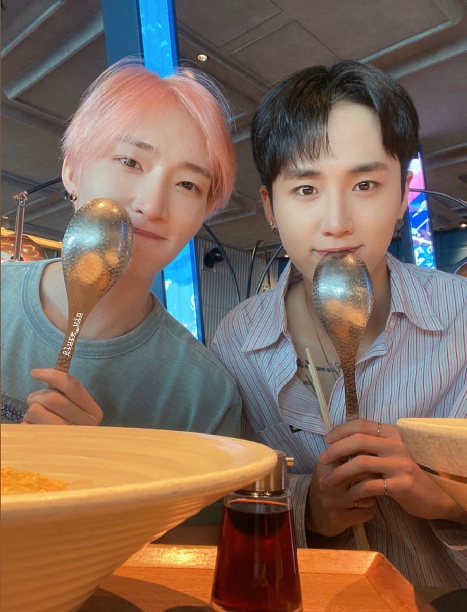 HourlyBlklvl's tweet photo. ♡ 🌼 ♡ Uin and Younghoon ♡ 🌸 ♡
#BLACK_LEVEL #블랙레벨 @Blacklevel_twt #Uin #Younghoon https://t.co/FrtiynDyM1