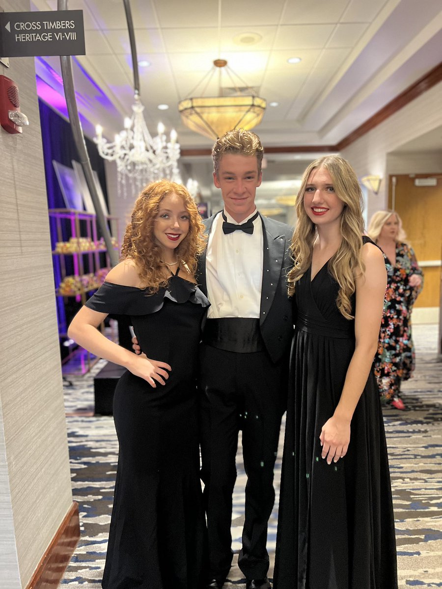 THDCI's tweet photo. Great night for @THDCI tonight! 20 of our dancer performed at The FloMo Chamber of Commerce’s “Fiesta 2022”. Such an amazing night! Well done dancers! https://t.co/lyCnHUqPG2