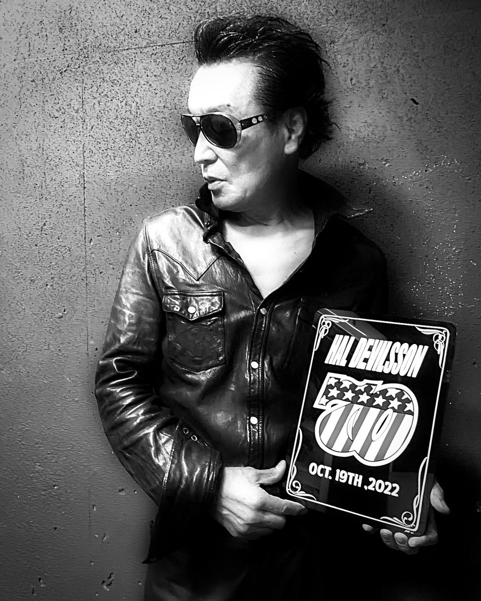 PITPI_Official's tweet image. 70th, #BirthdayLive へのご来場ありがとうございました。
そして、お祝いビデオメッセージにご参加いただきました関係者の皆様へ感謝申し上げます。
Thx ! #HUMMERCOMPLEX 
pitpirockway.com
office ripple
⁡
#PITPI #水口晴幸 
#theworkingclassrocknrollband
#HUMMERCAFE
#HUMVEEHALL