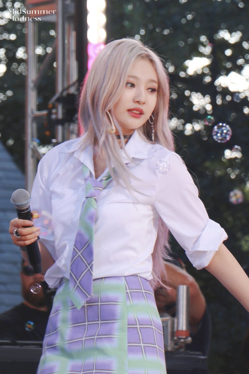 MidSummer1700's tweet photo. 220708 GMA

#NINGNING #닝닝 #aespa #에스파 https://t.co/TQeDTmlgjb