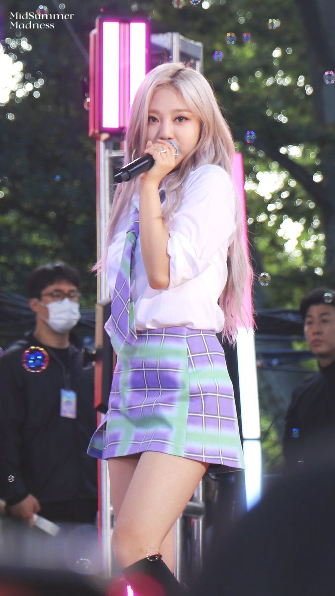 MidSummer1700's tweet photo. 220708 GMA

#NINGNING #닝닝 #aespa #에스파 https://t.co/TQeDTmlgjb