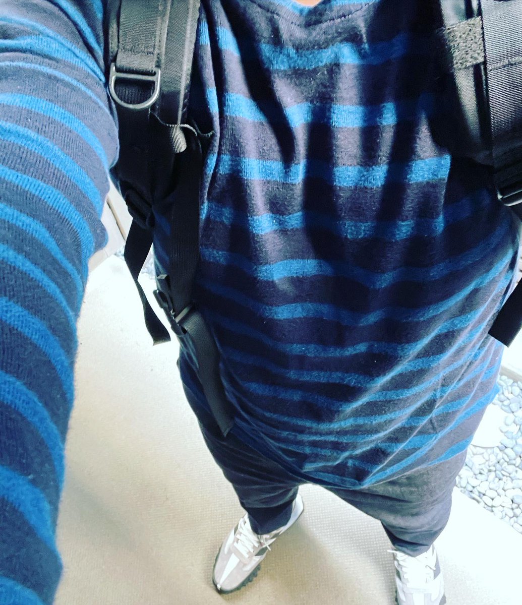 pakusako's tweet photo. とりあえず…トレーニングしてから
都会へ行きます😅
遅ればせながらのgreyday👟
#ニューバランス
#newbalance
#UXC72RA
#UXC72
#MET24
#マーガレットハウエル
#margarethowell
#johnsmedley https://t.co/2IwPa84ftB