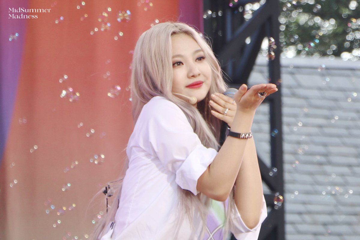 MidSummer1700's tweet photo. 220708 GMA

#NINGNING #닝닝 #aespa #에스파
#生日快乐宁艺卓
#HappyNINGNINGDay
#OurBrightestStarNINGNING
#온세상_행복을_모아_닝이_줘 https://t.co/E7jNuF3aH2