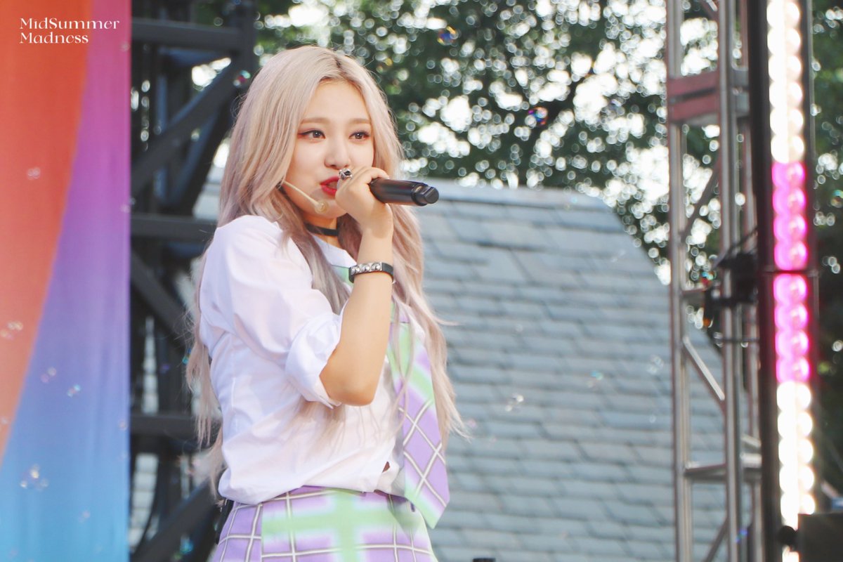 MidSummer1700's tweet photo. 220708 GMA

#NINGNING #닝닝 #aespa #에스파 https://t.co/Ml23zR1tkT