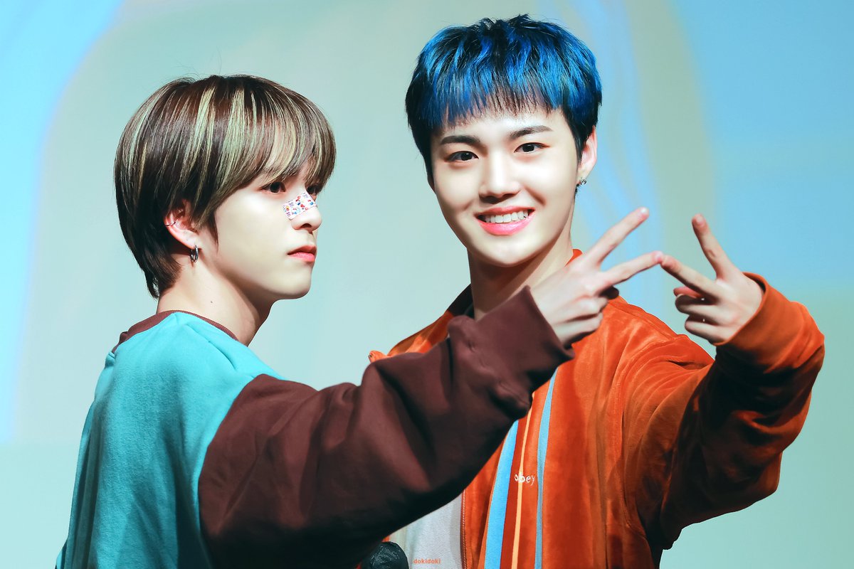 dokidoki_820's tweet photo. 221021
😼✌️
#TREASURE #ASAHI #아사히 #朝光 #DOYOUNG #도영 https://t.co/OPfWhMeqYF