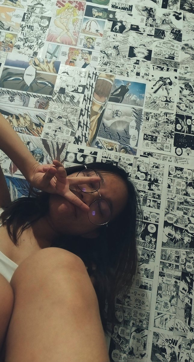 iamafreeshell's tweet photo. Just me and my wall. https://t.co/V5coHpknCO
