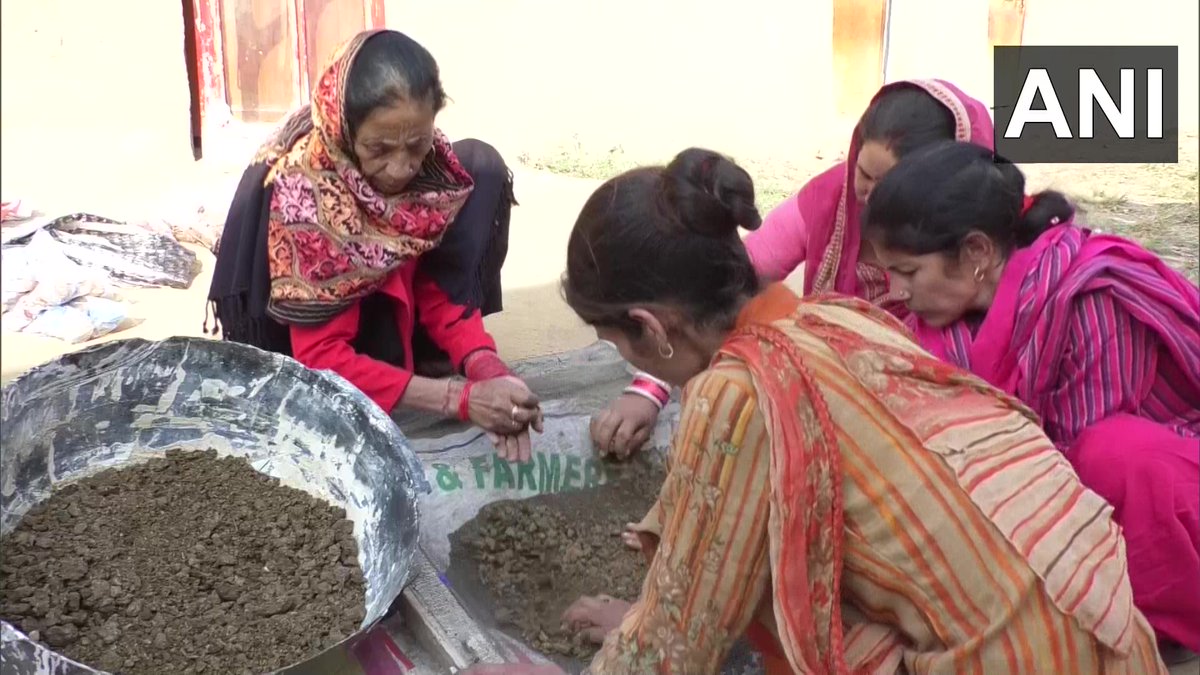 ANI's tweet photo. J&amp;K | Women in Udhampur make eco-friendly diyas from cow dung ahead of Diwali, promote PM's Vocal for Local initiative https://t.co/2vG7490uq6
