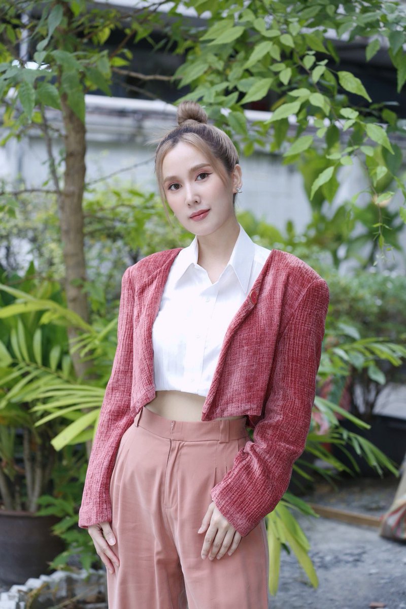 ฝากติดตาม ‘สาคู’ ในละครเรื่อง #สาวใช้ดิลิเวอรี ด้วยนะค้าาาาา ผู้จัดบอกว่าต้นปีหน้าได้ชมค้าา 😆💕🙏🏻