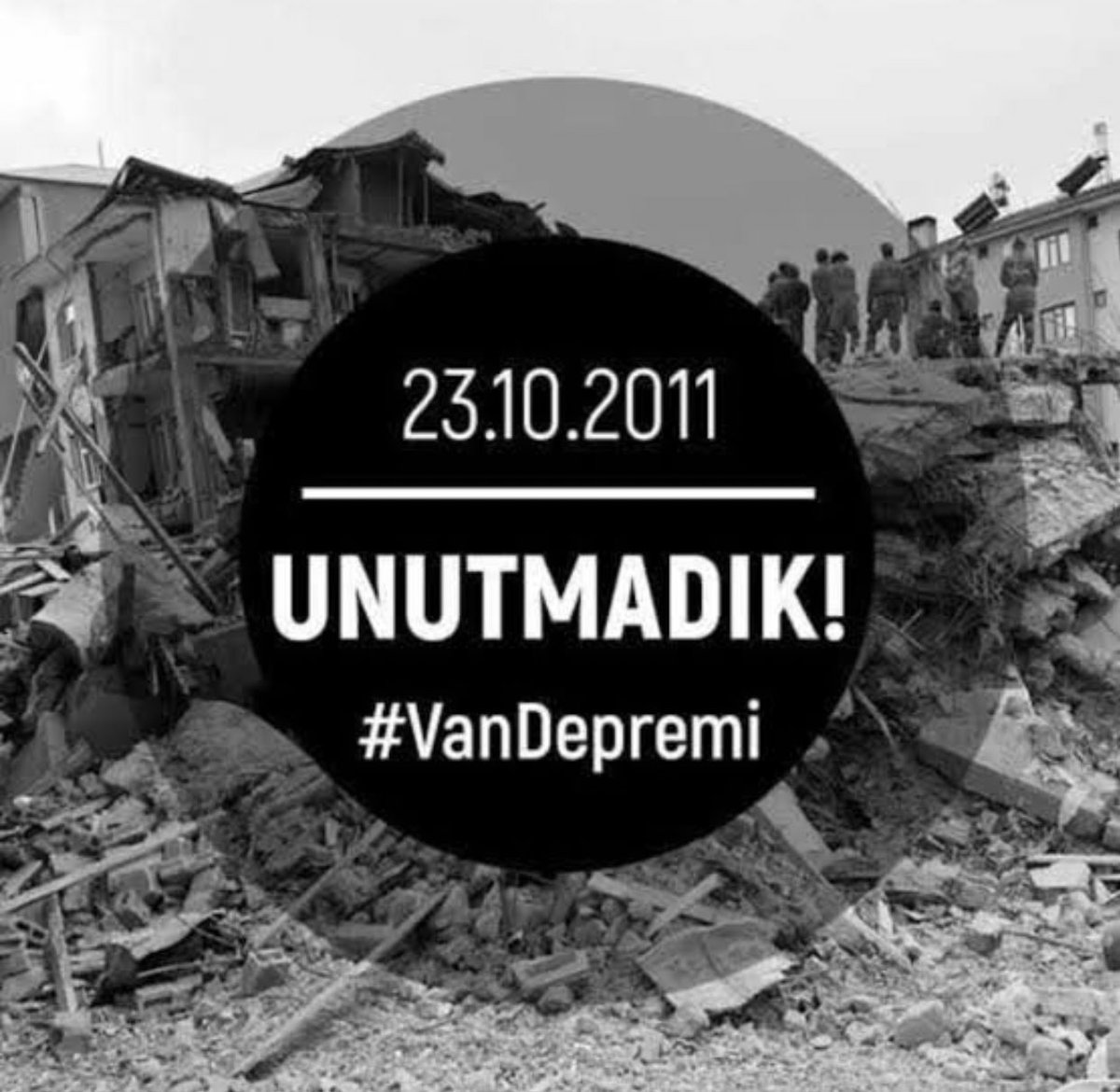 Sesimi duyan varmı?  Bir daha bu soruyu duymamak dileği ile.

11 yıl önce bugün, yaşanan büyük #VanDepremi nde hayatını kaybedenleri saygıyla, rahmetle anıyoruz.

<a href="/alibabacan/">Ali Babacan</a> .<a href="/devapartisi/">DEVA Partisi</a>