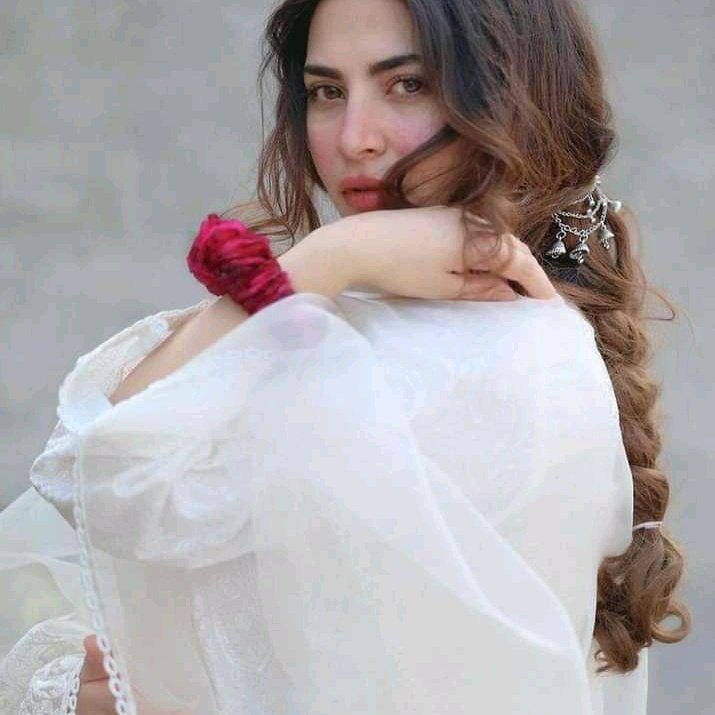 SehrishMari's tweet photo. محبت مشق آ ٿي وڃي ته عشق آ نه ملي ته رقص آ https://t.co/4ELgiey7Db
