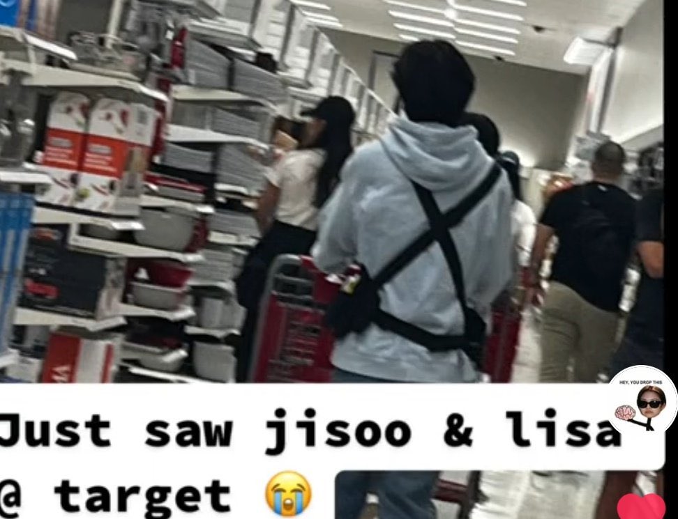 LaliceUpdates's tweet photo. Jisoo and Lisa at Target Today.
📍Dallas Texas 🐰🐢🐥

ccto: 

#LISA #LALISA #MONEY #SG https://t.co/srA1DxwgD5