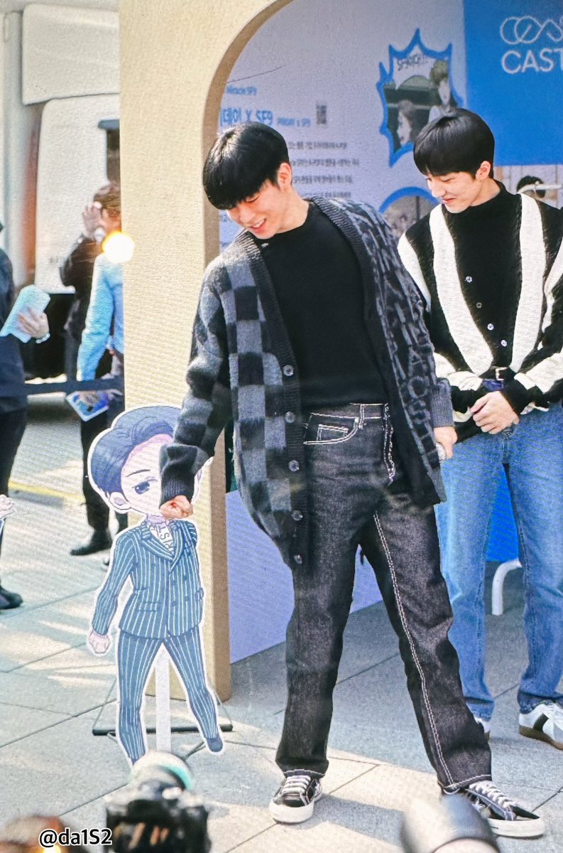 da1s2s2's tweet photo. zㅋㅋㅋㅋㅋㅋㅋ 따라하능거 귀여우엉 https://t.co/LwixKcqzMP