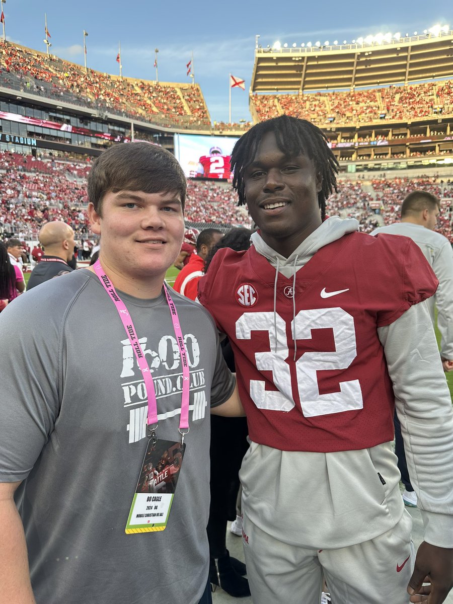 Had a great time @AlabamaFTBL today! Thanks for the visit @CoachKellyUA1 @FBCoachWolf @RTRnews @BamaOn3 @BamaOnLine247 @MohrRecruiting @deontae_32 @PrepRedzoneAL @TheUCReport @OLCountry1 @HankSouth247 @HallTechSports1 @Recruits_AL @IconsRegion @PORTCITYPROSPEC @caglehome821