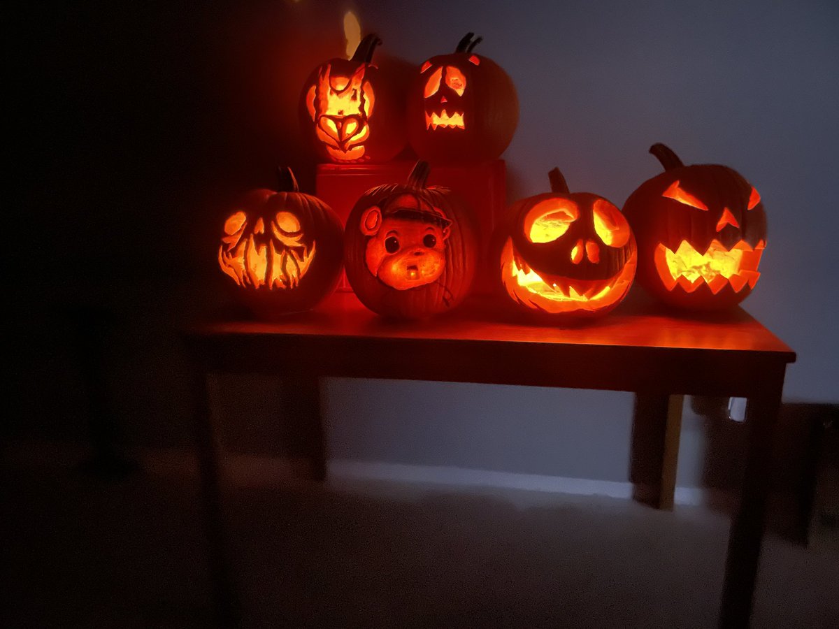 AceThought95's tweet photo. Which do you think is mine? Rumor has it that your pumpkin will last as long as the picture drawn on it https://t.co/imz0WSoTPW
