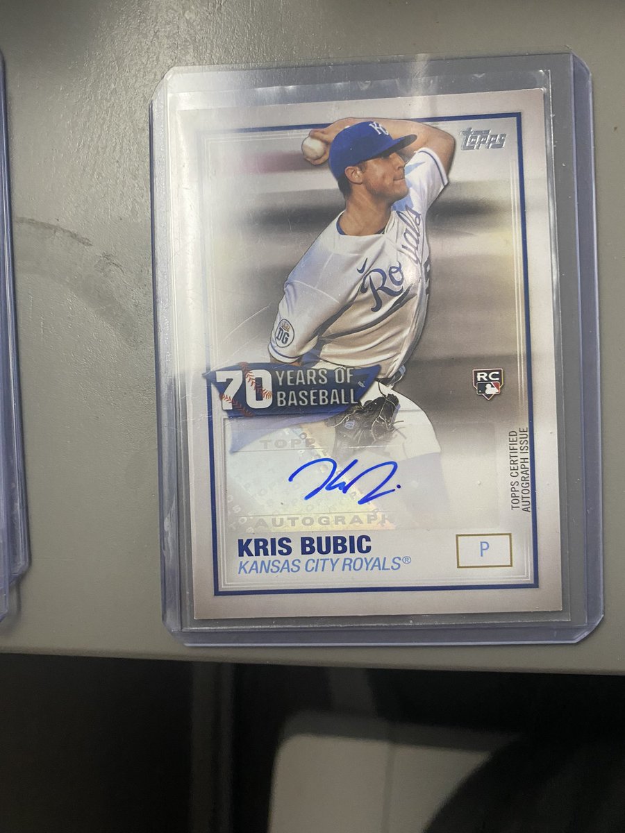 STICSPECULATION's tweet photo. Kris Bubic rookie auto🔥6 dollars pwe🔥 https://t.co/zKtcvFRfmo