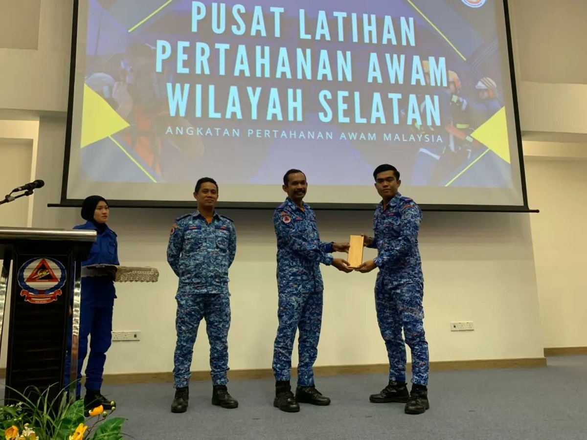 Angkatan Pertahanan Awam Malaysia (APM) tweet media