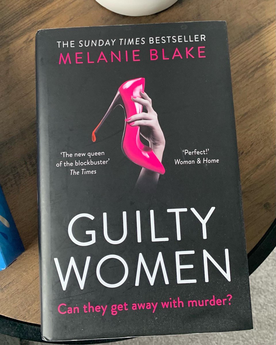 Spiceyben's tweet image. Some of my #2022 reads over the past month or so! Total eclectic mix of genre and style. And I joined the library as well. Haven’t had a library book out in years #supportlibrary @MelanieBlakeUK @MarianKeyes