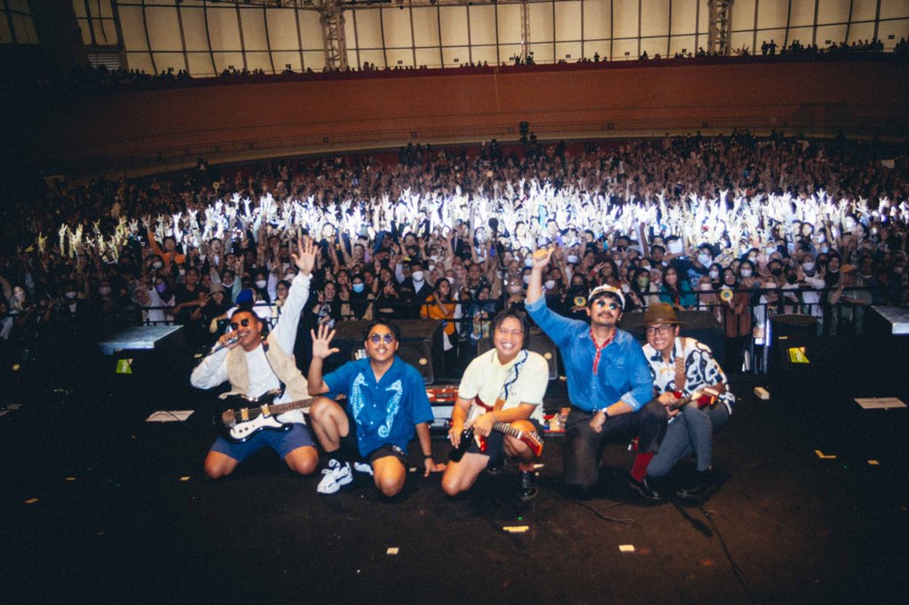 thepanturas's tweet photo. Selesai dua pelayaran minggu ini. 

Terima kasih Yogyakarta dan Jakarta. 

Seru juga pensi @bazkomcarasel68 , dari petang sudah ramai dan bergairah. 💋

📸 : @laok112 https://t.co/dsmtwMVwfw