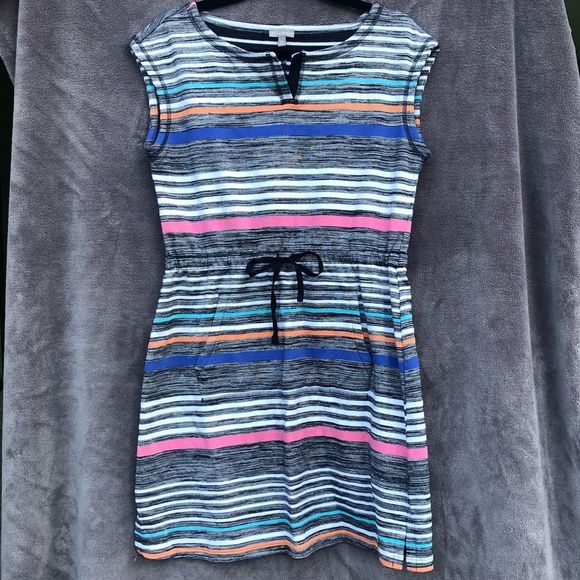 claunugent's tweet photo. So good I had to share! Check out all the items I'm loving on @Poshmarkapp #poshmark #fashion #style #shopmycloset #jenniferlopez #demdaco #talbots: https://t.co/GXw0TkVXWw https://t.co/4rEXSSaMb5