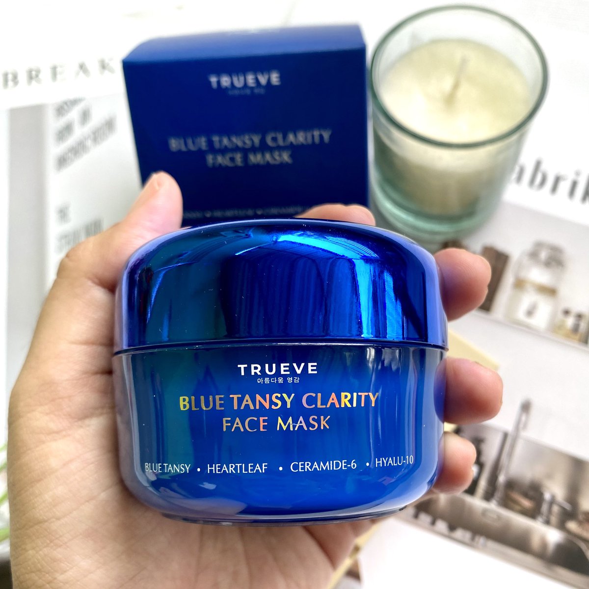 peolippy's tweet photo. Plis! Ini masker yang menurut aku teksturnya paling unreal dan paling cantik yang pernah aku coba!❤️

Feeling pakai masker ini tuh kayak lagi spa mewah gitu✨ Calming abis~

#racuninskincare #Trueve #SensasiSpadiRumah https://t.co/rjE7Q4LnZJ