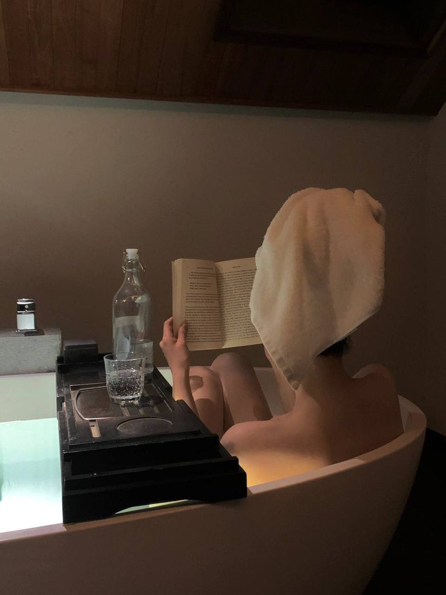 KassandaWilliam's tweet photo. Just reading a new chapter while taking a bath
#MeTimeSweepstakes
#Chill #relax https://t.co/qhJwAoGCmG