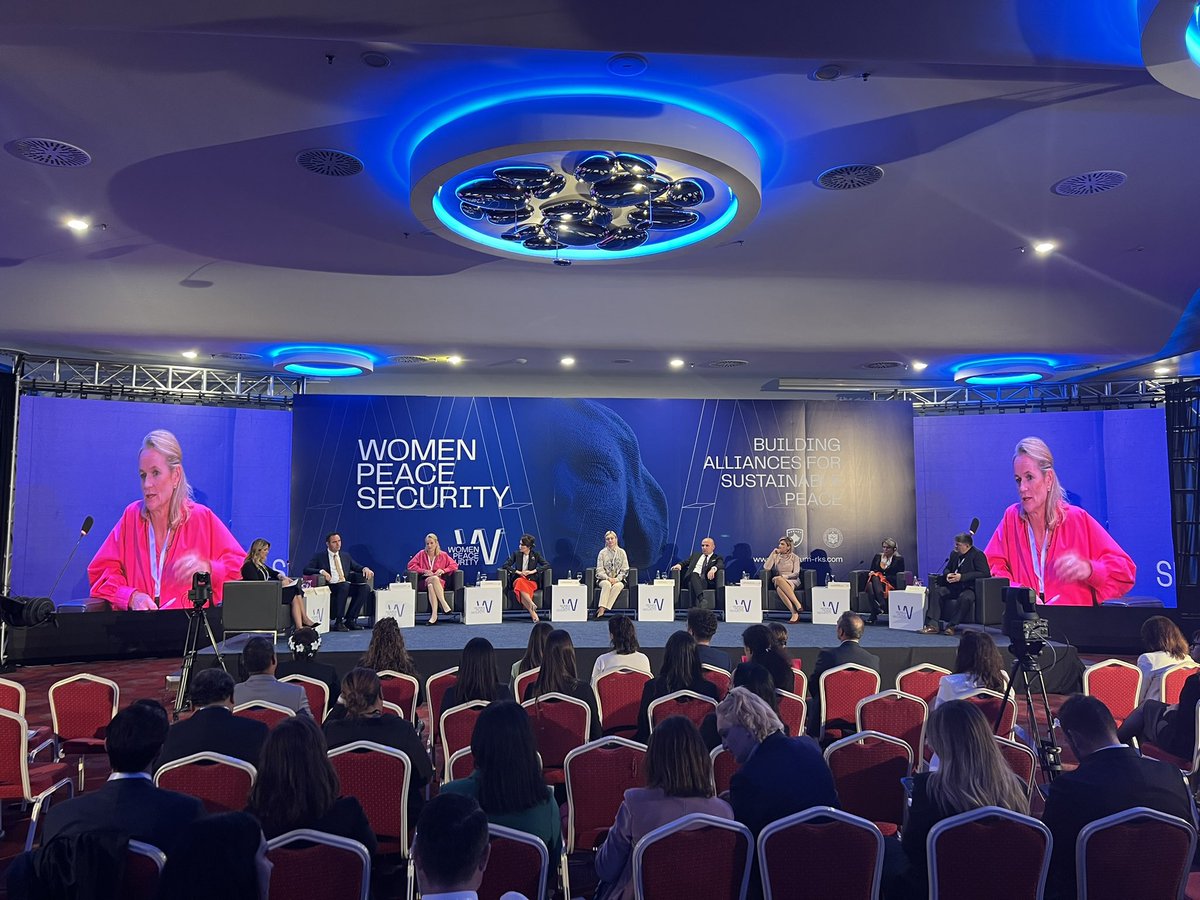 ViolavonCramon's tweet photo. Great to be part of the first Women, Peace and Security Forum in #Kosovo 🇽🇰 upon the invitation of @VjosaOsmaniPRKS.

We need to build alliances for sustainable peace and to support those who strive for strong female participation across the political and international sphere! https://t.co/UEZEBqMP2v