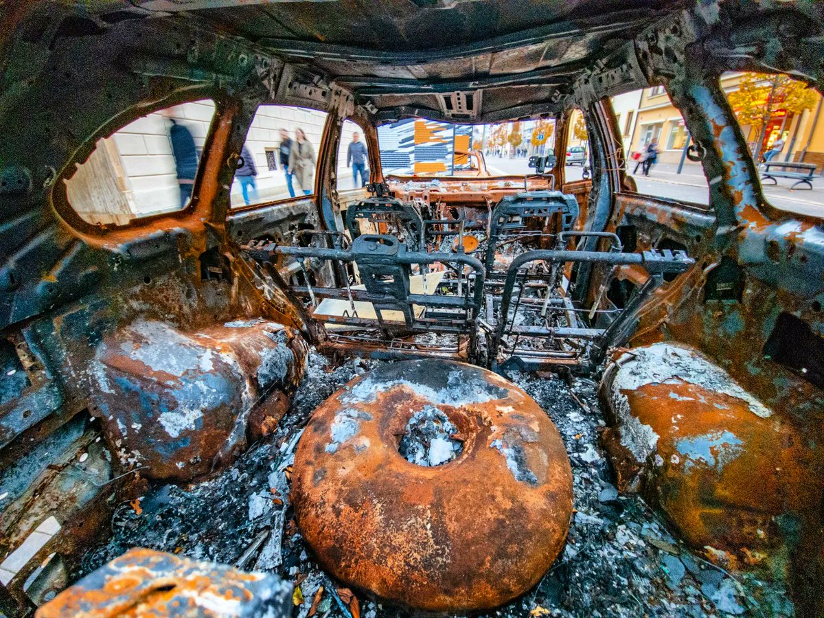 PavelKubes_'s tweet photo. WAR CARS
🇺🇦
Instalace @Pametnaroda v Českých Budějovicích.
#standwithukraine #russiaterroriststate
[○°] #PavelKubes #kupafoto #kupastudio #October2022 #S22Ultra #withGalaxy https://t.co/uS7Ift7ZMC