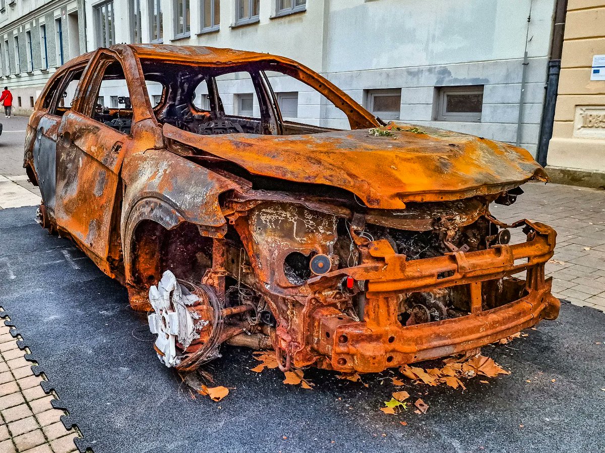 PavelKubes_'s tweet photo. WAR CARS
🇺🇦
Instalace @Pametnaroda v Českých Budějovicích.
#standwithukraine #russiaterroriststate
[○°] #PavelKubes #kupafoto #kupastudio #October2022 #S22Ultra #withGalaxy https://t.co/uS7Ift7ZMC
