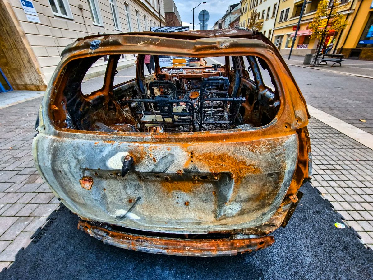 PavelKubes_'s tweet photo. WAR CARS
🇺🇦
Instalace @Pametnaroda v Českých Budějovicích.
#standwithukraine #russiaterroriststate
[○°] #PavelKubes #kupafoto #kupastudio #October2022 #S22Ultra #withGalaxy https://t.co/uS7Ift7ZMC