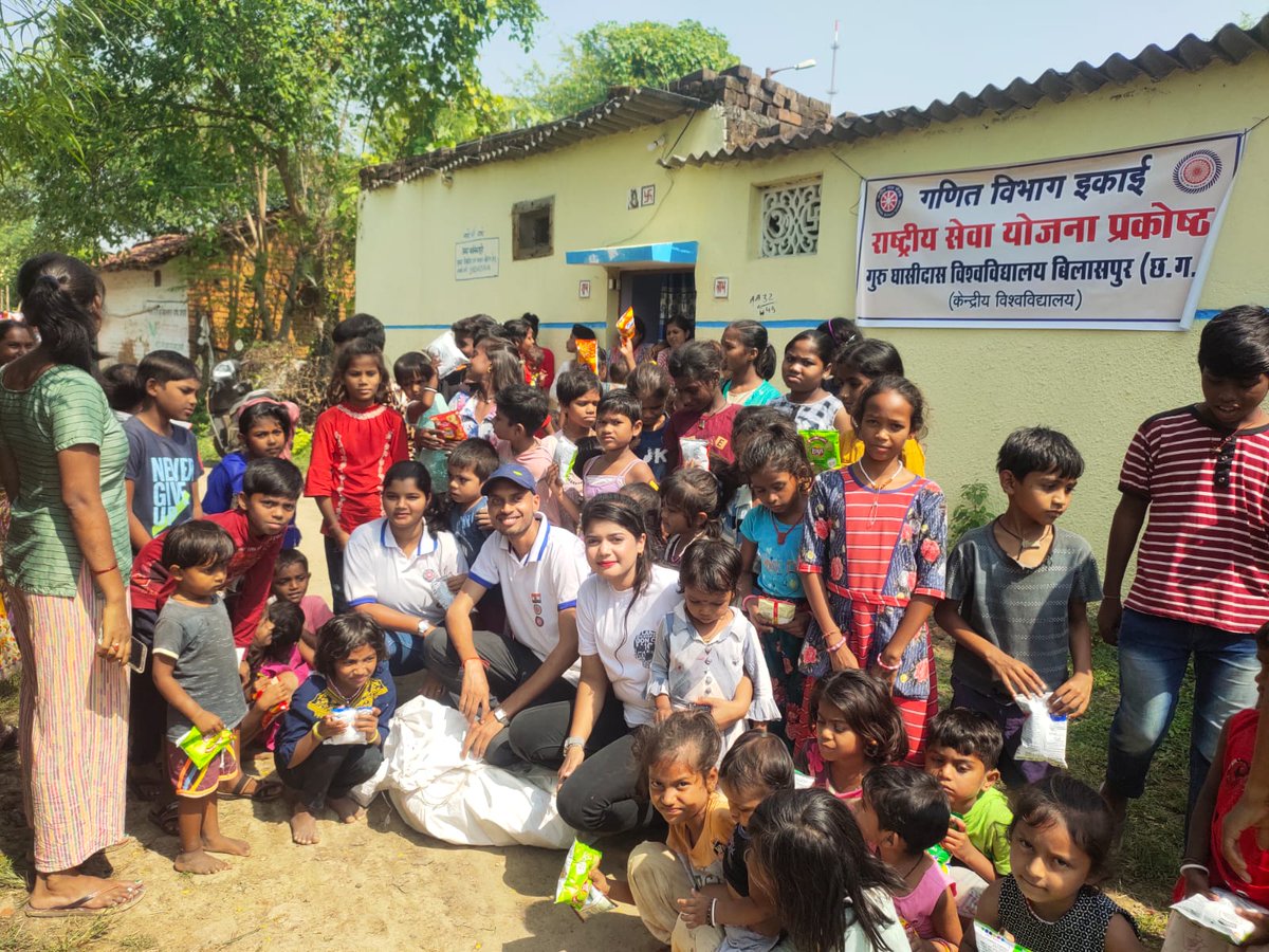 nssggcuCG's tweet photo. An initiative taken by @nssggcuCG to donate various food items to the children of slums to make their Diwali "khusiyo wali Diwali"
@YASMinistry @_NSSIndia @dpradhanbjp @ianuragthakur @MoRD_GoI @askabir_ @chakrawalalok @smritiirani @narendramodi https://t.co/pl2lqPJl9b