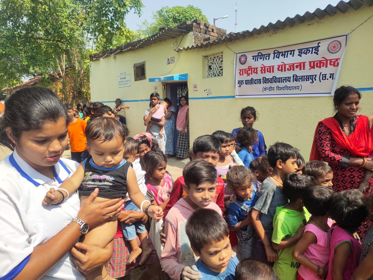 nssggcuCG's tweet photo. An initiative taken by @nssggcuCG to donate various food items to the children of slums to make their Diwali "khusiyo wali Diwali"
@YASMinistry @_NSSIndia @dpradhanbjp @ianuragthakur @MoRD_GoI @askabir_ @chakrawalalok @smritiirani @narendramodi https://t.co/pl2lqPJl9b