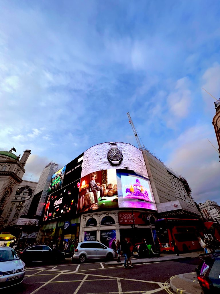 Thathungryman's tweet photo. #London https://t.co/m3MmDDZvM7