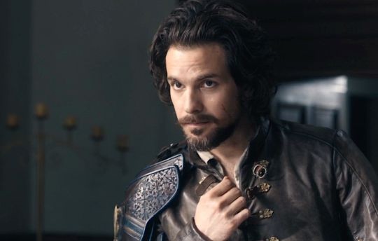 LOVEKINGLOUIS1's tweet photo. happy and beautiful sundayπ₯°βοΈπ
#SandiSunday
#Aramis
#santiagocabrera
#musketters https://t.co/28Um7aDvDh
