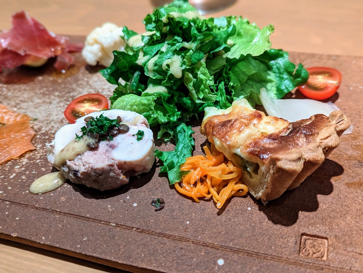 CaffeBarAprico's tweet photo. #松本
#centime
#移住したい https://t.co/6XvvbjJZe7