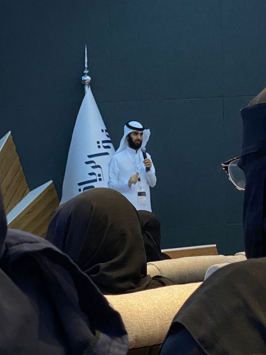 Alyaa_cs's tweet photo. كانت تجربة حضور #Devfast تجربة مثرية ورائعة، التقيت فيها بالعديد من الخبراء التقنيين الملهمين ..
سعيدة كوني جزء من هالحدث ! 🤍 https://t.co/Pjd68byAyG