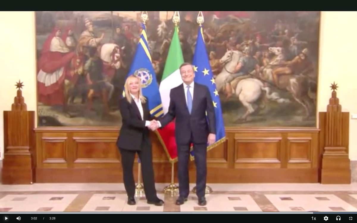 riotta's tweet photo. Cambio di leadership
In Democrazia
In Dittatura https://t.co/wN1UCR1OeA