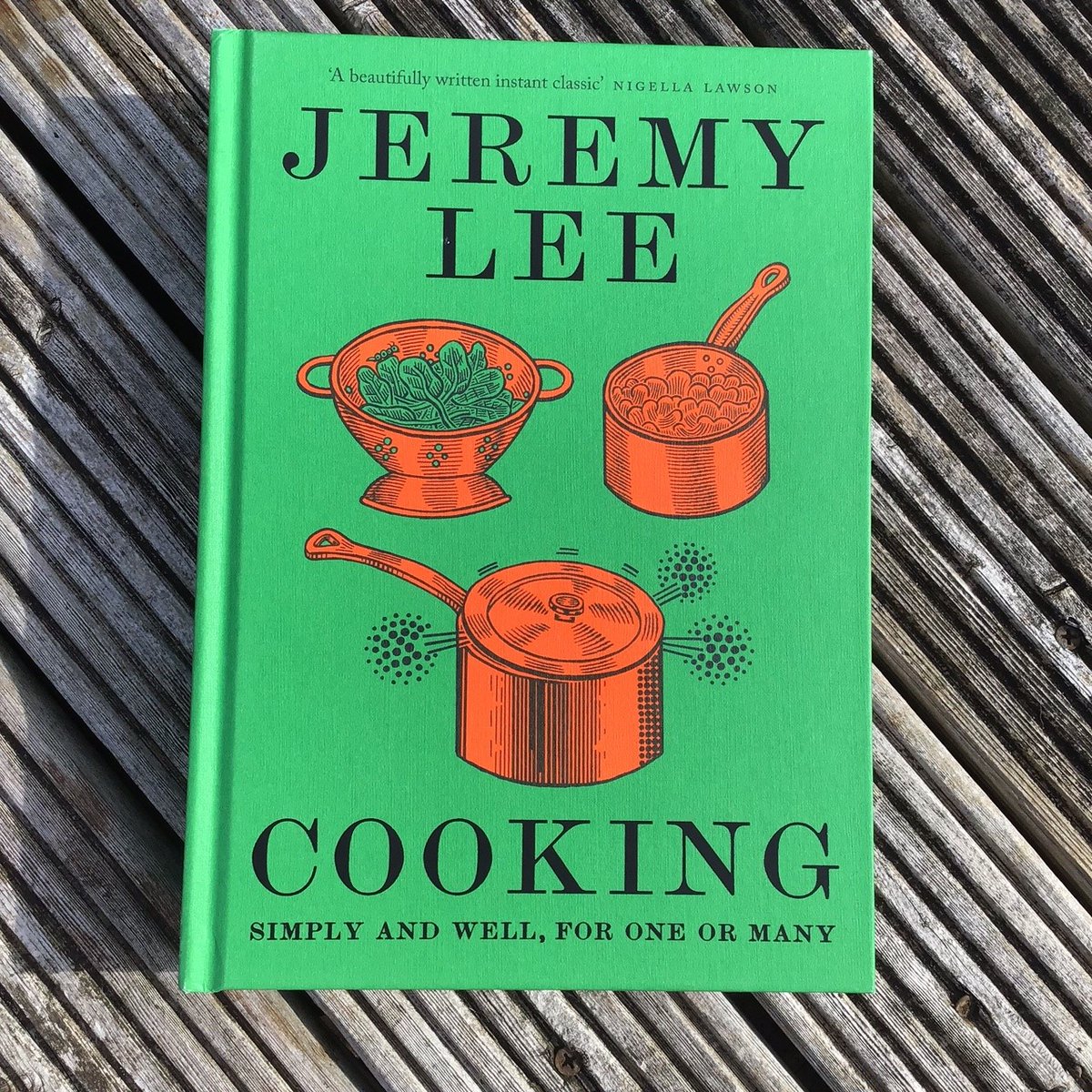 NethertonNews's tweet photo. COMPETITION TIME -closes midnight tonight
Thanks to 
@4thEstateBooks and @JLQuoVadis  we have a copy of Jeremy's gorgeous book &amp; a10" prospector pan to give away.
Follow us &amp; RT, then head to our competition page for details of how to enter: https://t.co/jjq68VyE8W https://t.co/l15dpwZwEo