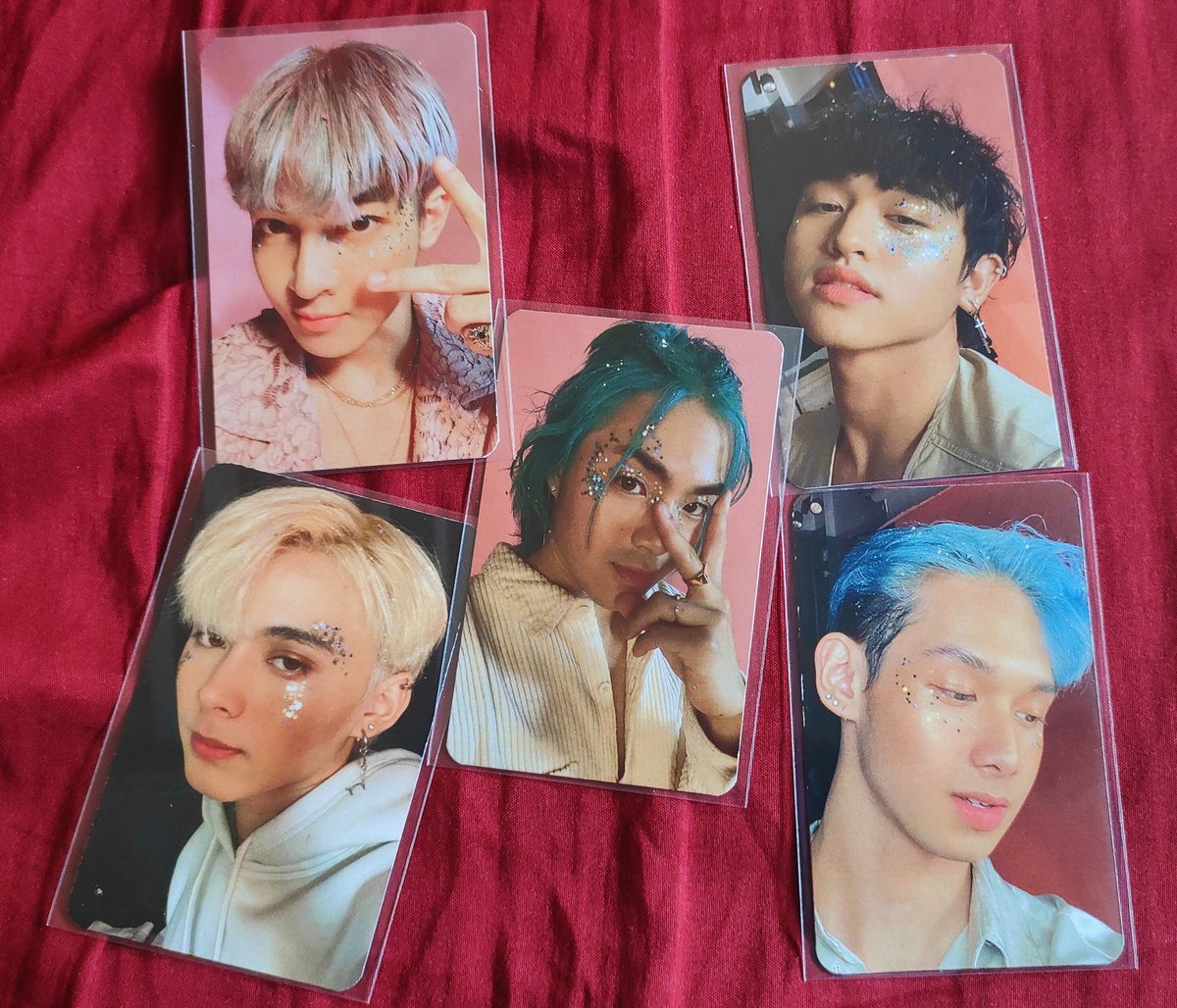 fanboydollarch's tweet photo. OT5 VXON PCs 💜 Thank you @pablochondria 🥰
@vxonofficial #vxon #ppop #photocards #ppopphotocards #fbda_ https://t.co/WztpuJSyis
