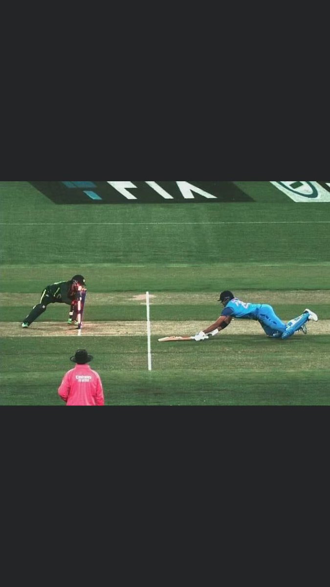 SirfMir's tweet photo. This is what GHAIBI madad looks like 🚀#PakVsInd #T20WorldCup2022 https://t.co/9EIQVGEtPW