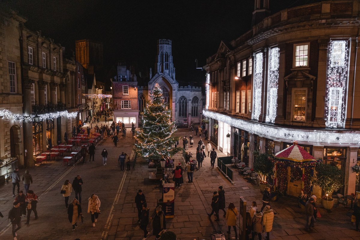 Enjoy the Christmas cheer on offer in one of the UK's most festive cities as York's restaurants, shops, markets and attractions are beautifully decorated and provide a wonderful winter experience! 🎄✨ Plan and book your #YorkChristmas stay: visityork.org/christmas