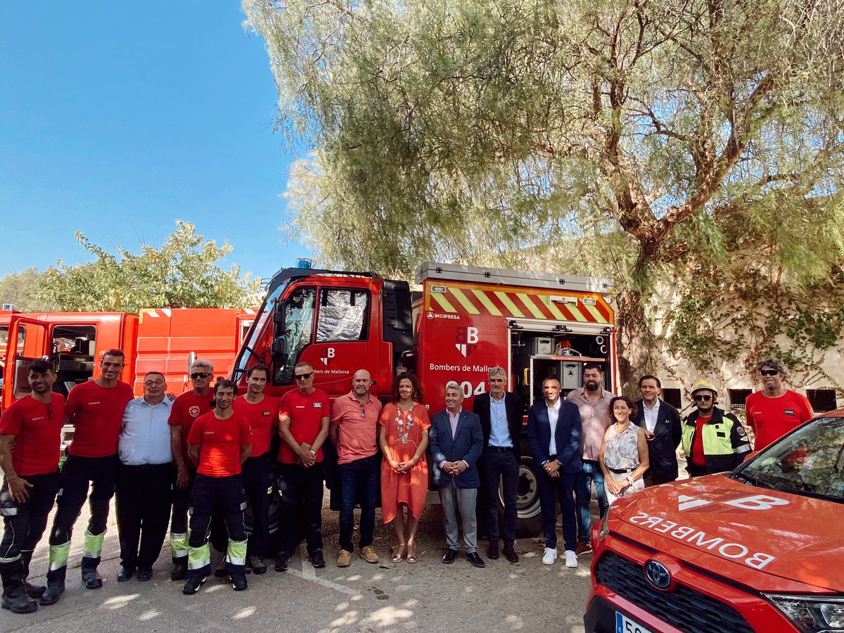 SocialistesInca's tweet photo. 🔴 Des dels @SocialistesInca agraïm profundament la labor diària de totes les Forces i Cossos de Seguretat i dels professionals i voluntaris demergències que vetllen per la seguretat de tots els ciutadans. #FiraEmergències #FiresInca #IncaSomTots https://t.co/aiQFdl0Kew