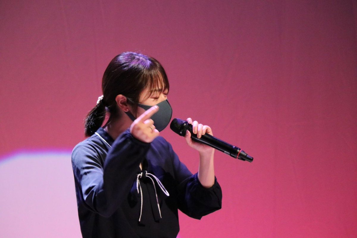 murata_del's tweet photo. メンバー紹介②
【るなぴ】

村田坂の可愛い担当✨

背丈は小さいが、抜群の表現力をもち、ステージ上で誰よりも大きく見える小さな巨人。かっこいいアップテンポから可愛らしいアイドル曲、バラードまでやってのけるリード＆コーラス。

るなぴのラッキースマイルは世界を平和にします😌

(らむぺろ) https://t.co/WMSpJU7Eai
