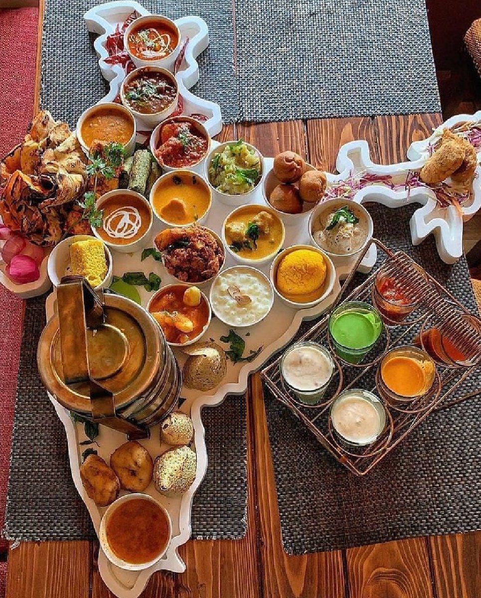 15 Unique Dishes you will only find in India

1.  Undhiyu, Gujarat https://t.co/pRRJjgAFxN