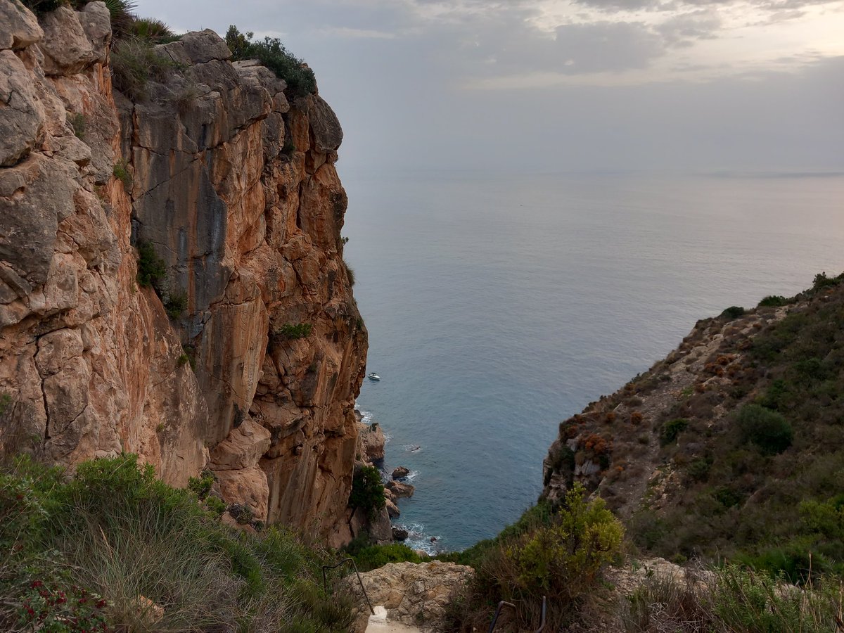 Buenos días. Empezamos otra jornada... con estas vistas