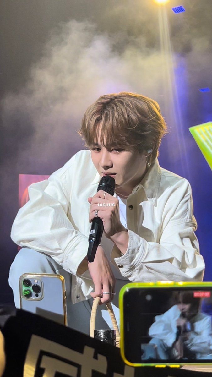 KunFanbase_IDN's tweet photo. [PIC] 221021 #KUN at I-POP U Manila

Handsome KUN!

Cr: 10SUHS

#WayVTakesOverManila #TouchMeTeaseMeAtAraneta #QianKun #KUN #钱锟 #쿤 #คุน #クン 
#WayV #WeiShenV #威神V @WayV_official https://t.co/xXEdTAKrL7