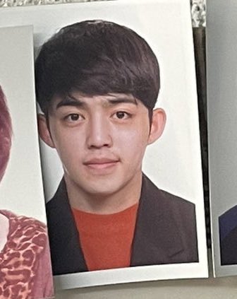 입에다 컵 붙였다가 뗀거 아님?